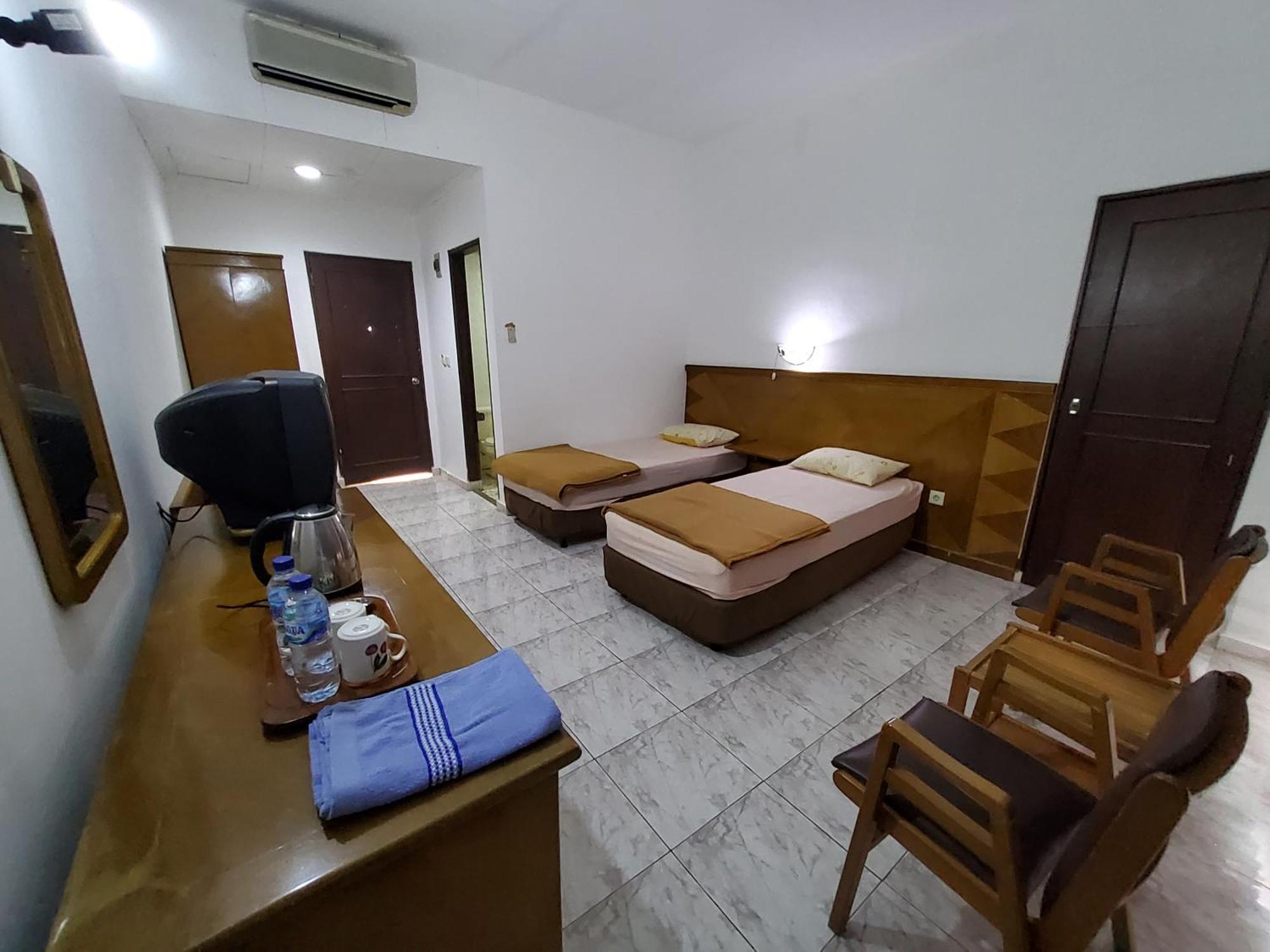 Hotel Kumala Samudra Cikakak Exterior foto