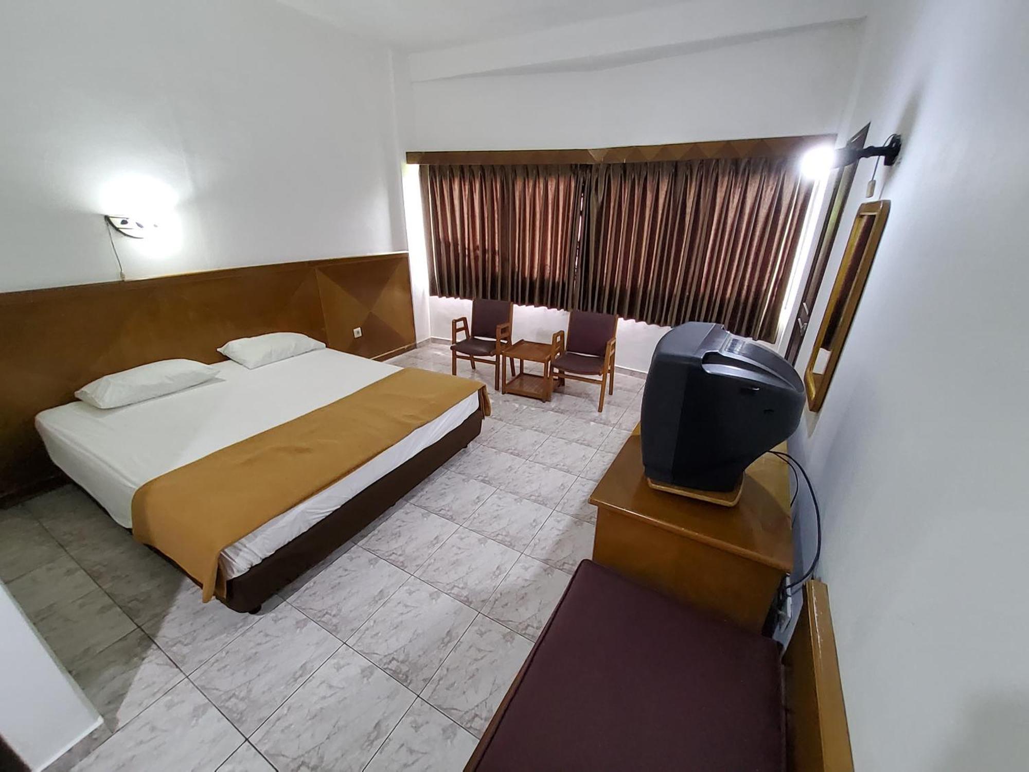 Hotel Kumala Samudra Cikakak Exterior foto