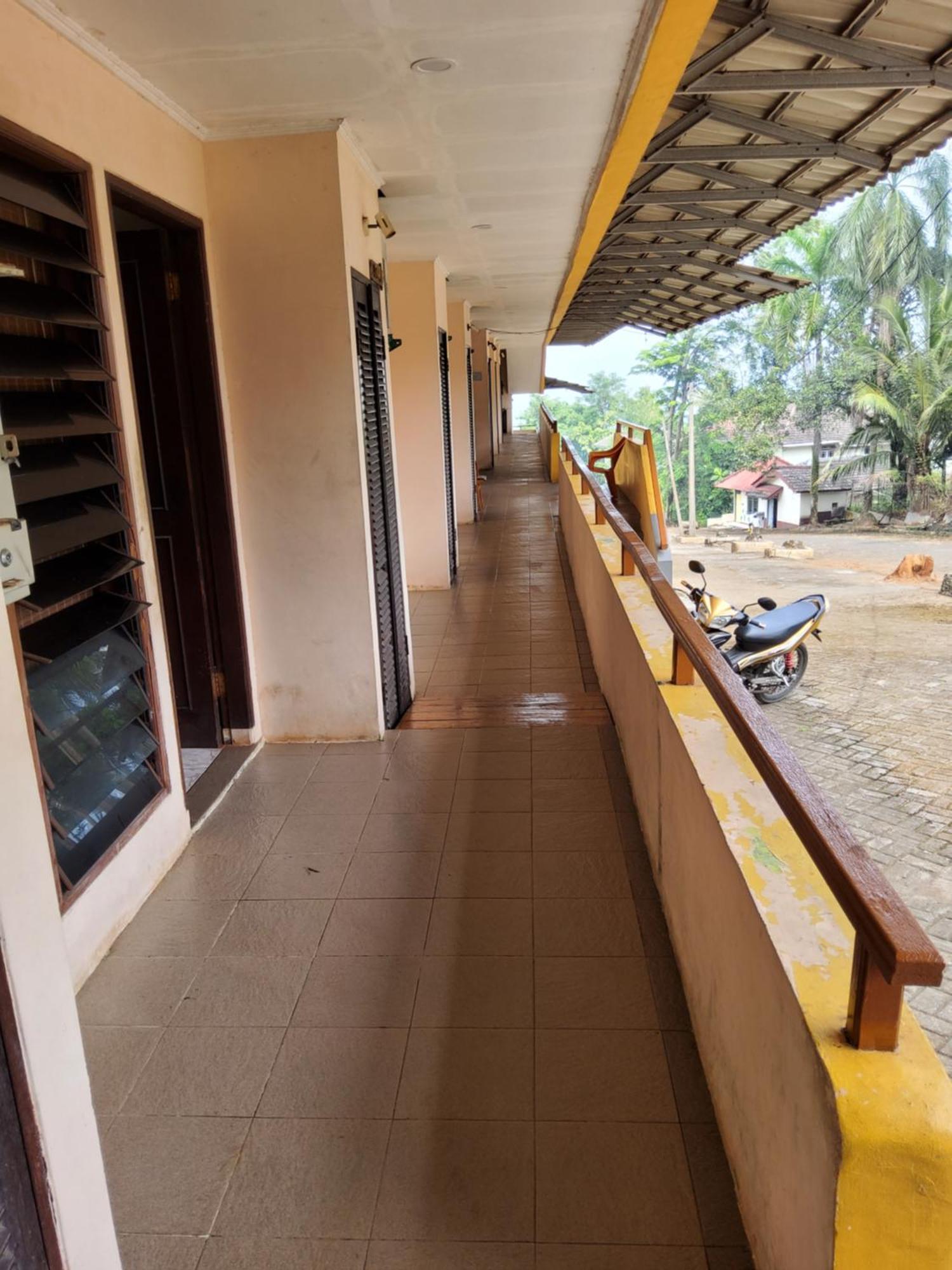 Hotel Kumala Samudra Cikakak Exterior foto