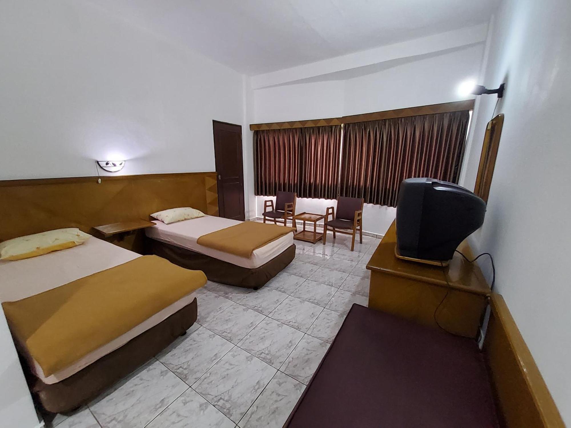 Hotel Kumala Samudra Cikakak Exterior foto